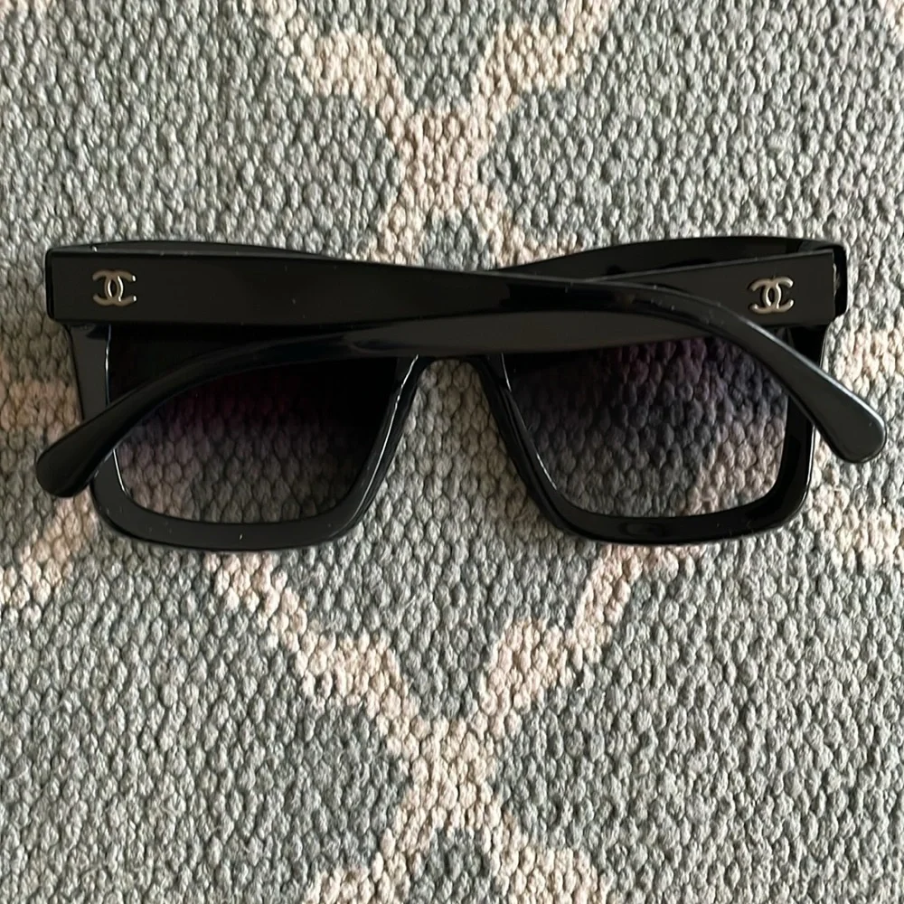 CHANEL 100% authentic